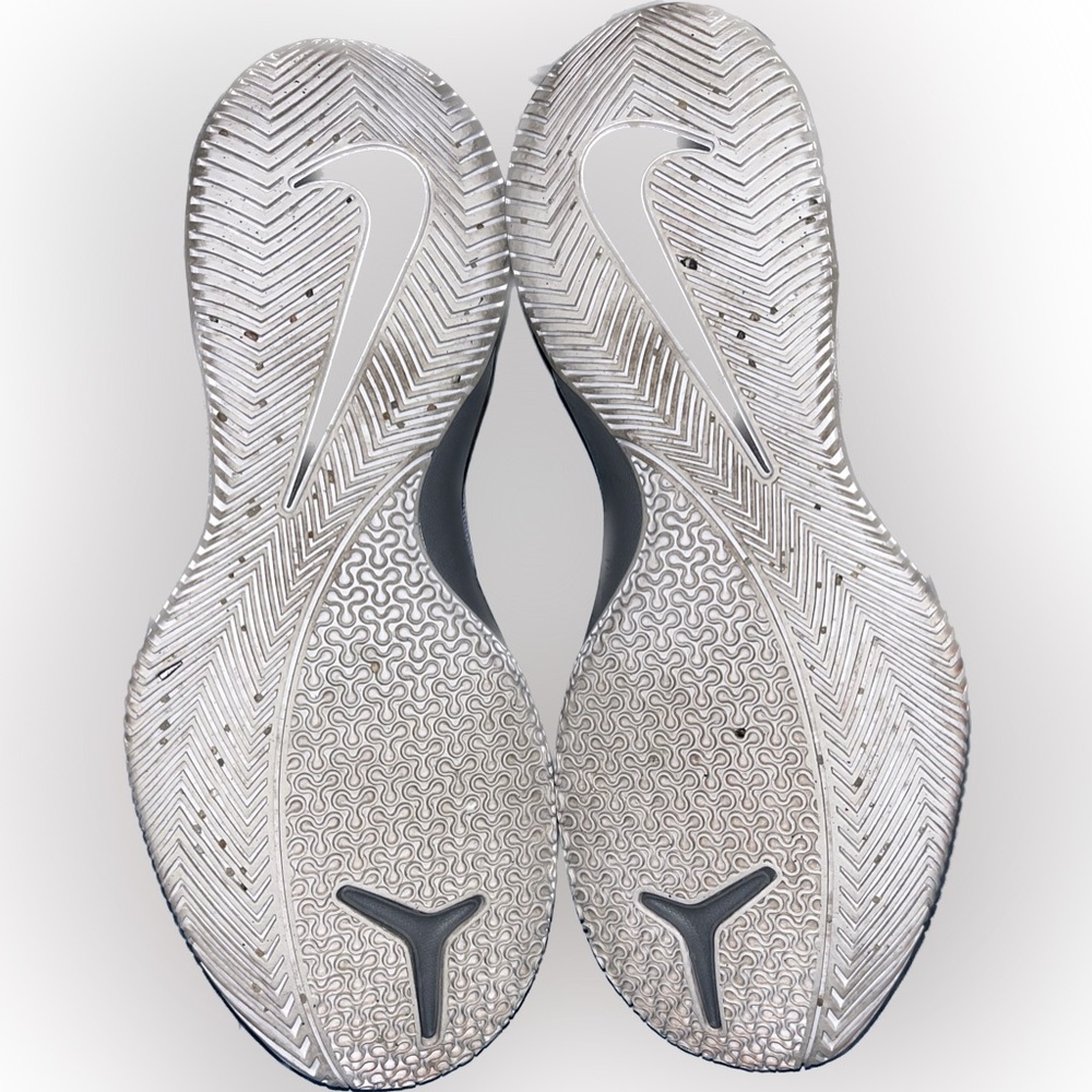 Nike Air Versatile - Picture 5 of 7